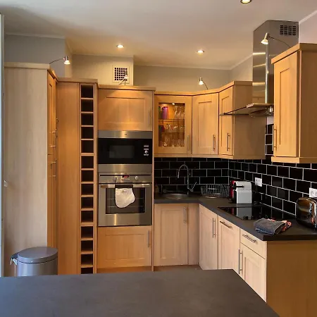 Bernadette: Spacious 4-bedroom With Great Views Near Center And Lift Saint-Gervais-les-Bains